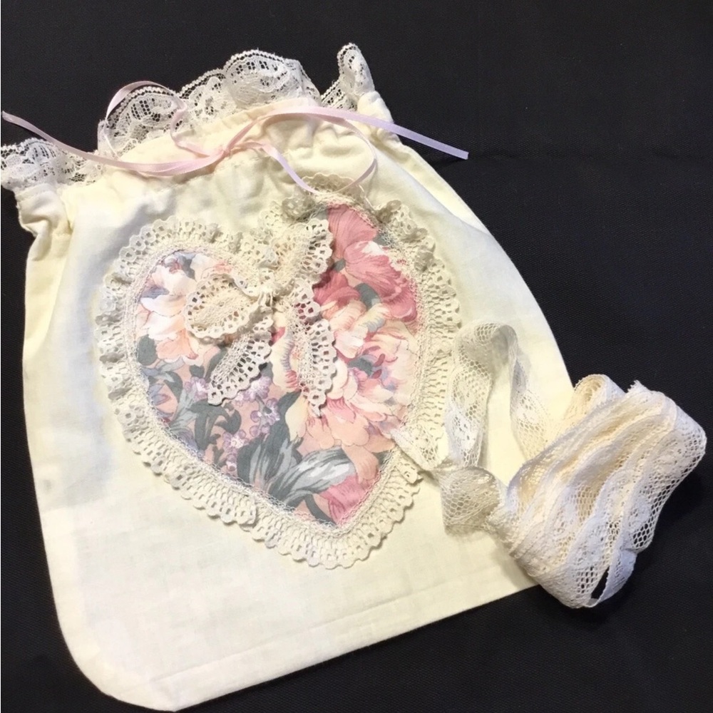 Vintage French Trim Valennciene Edging With Drawstring Bag